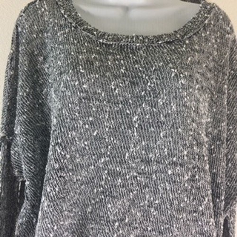 Catch Me  Black & White Open Stitch Crop S…